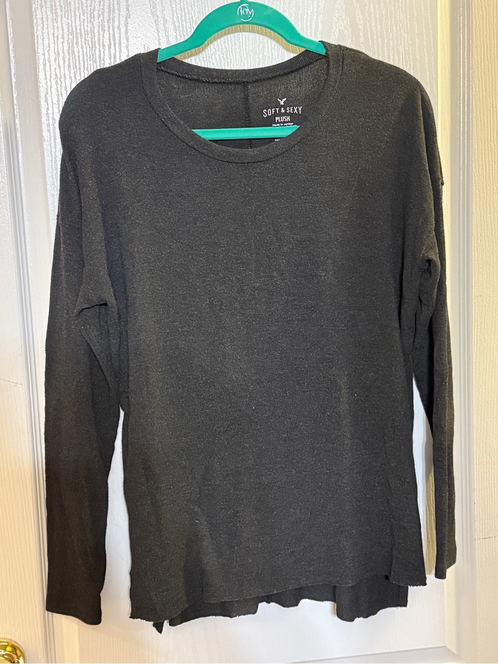 American Eagle Outfitters Women's Black Crewneck Sweater